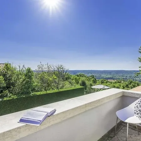Labin Sleeps 10 Pool Air Con Wifi Labin (Istria)
